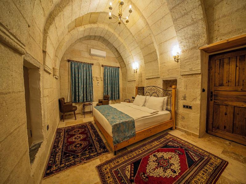 Chelebi Cave House image