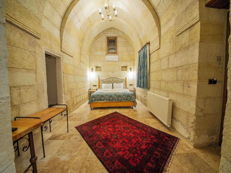 Chelebi Cave House image