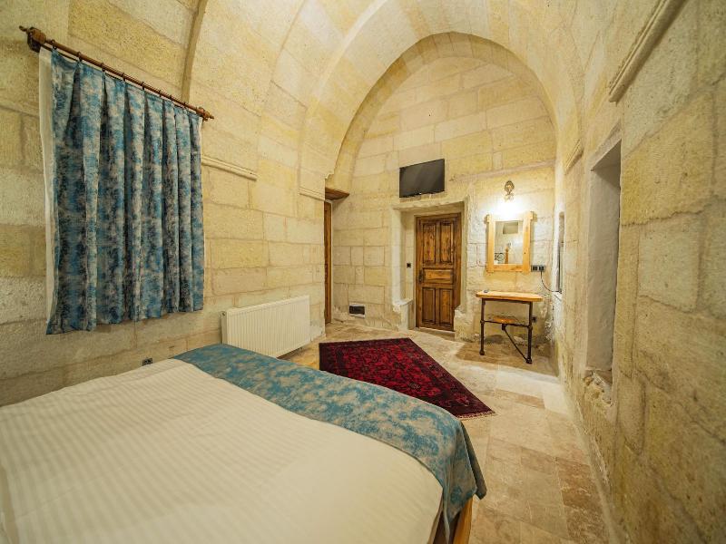 Chelebi Cave House image