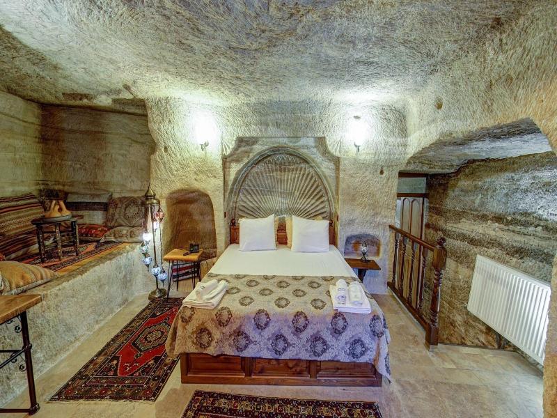 Chelebi Cave House image