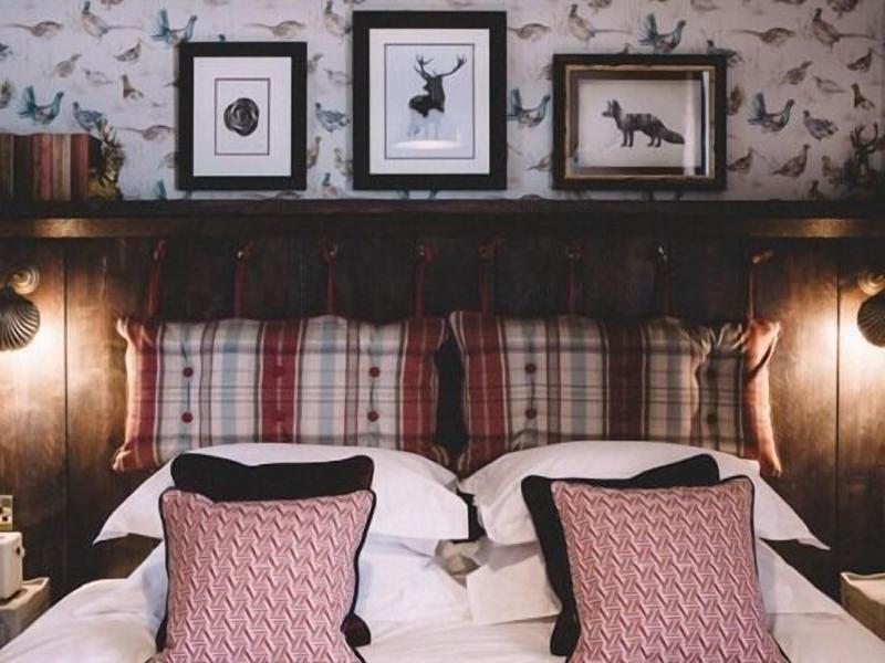 The Stag At Stow image