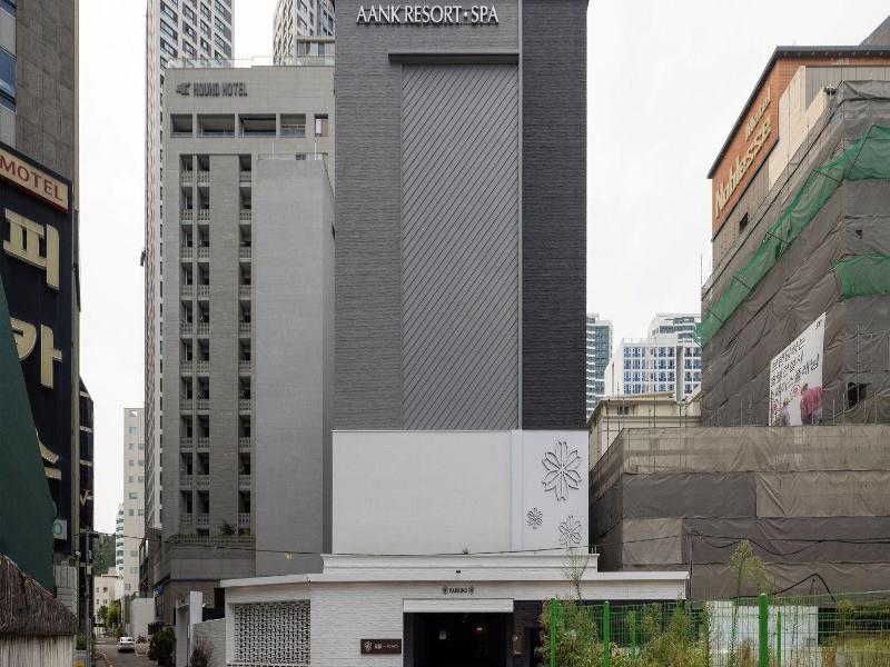 Anook Resort Spa Busan Haeundae image