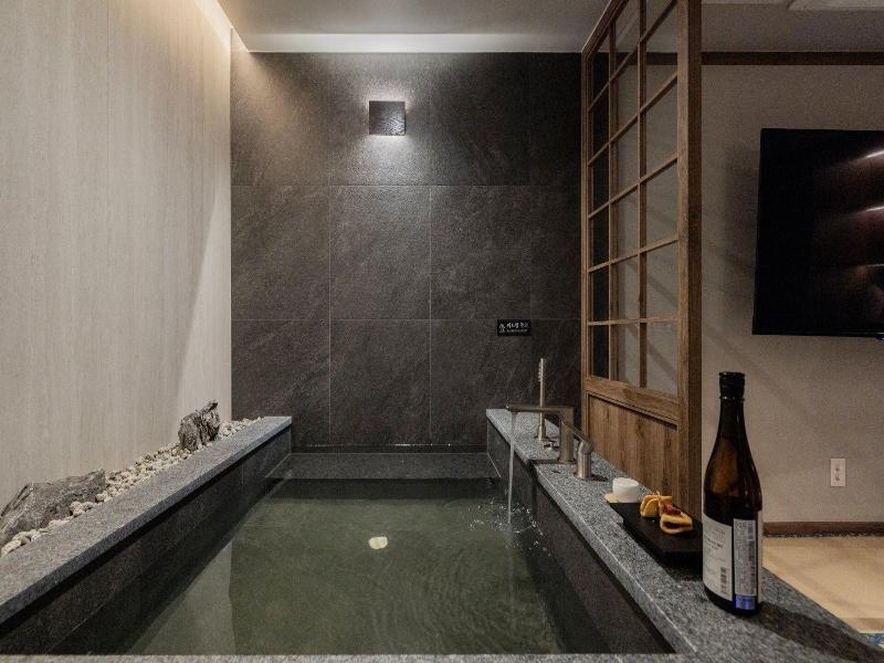 Anook Resort Spa Busan Haeundae image