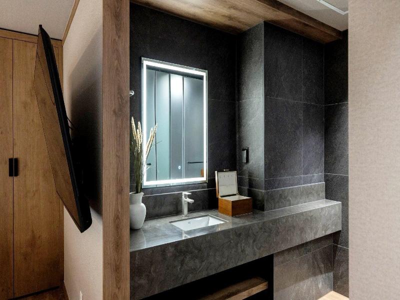 Anook Resort Spa Busan Haeundae image