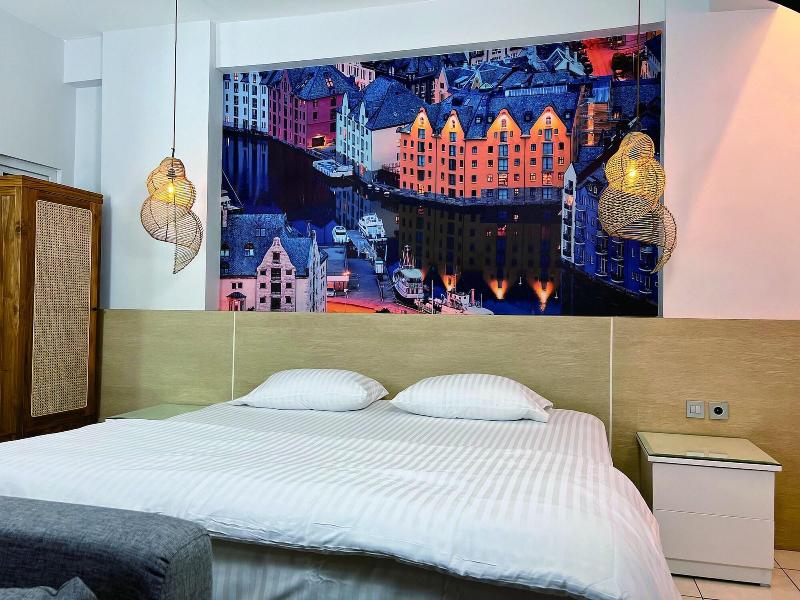 Fastrooms Bekasi Hotel image