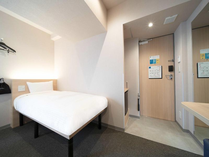 Hop Inn Tokyo Ueno image