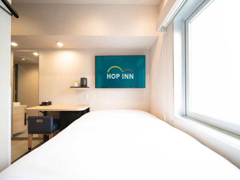 Hop Inn Tokyo Ueno image