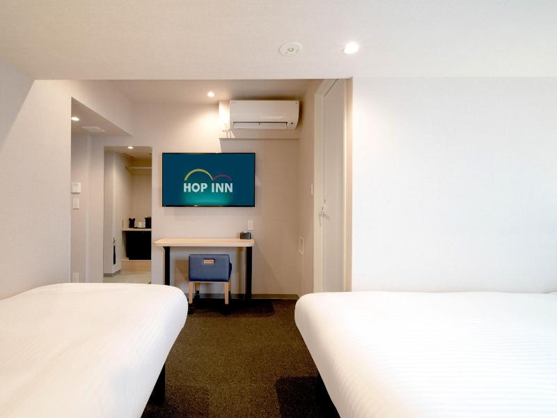 Hop Inn Tokyo Ueno image