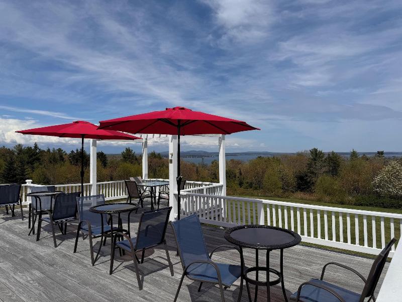 Acadia Ocean View Hotel