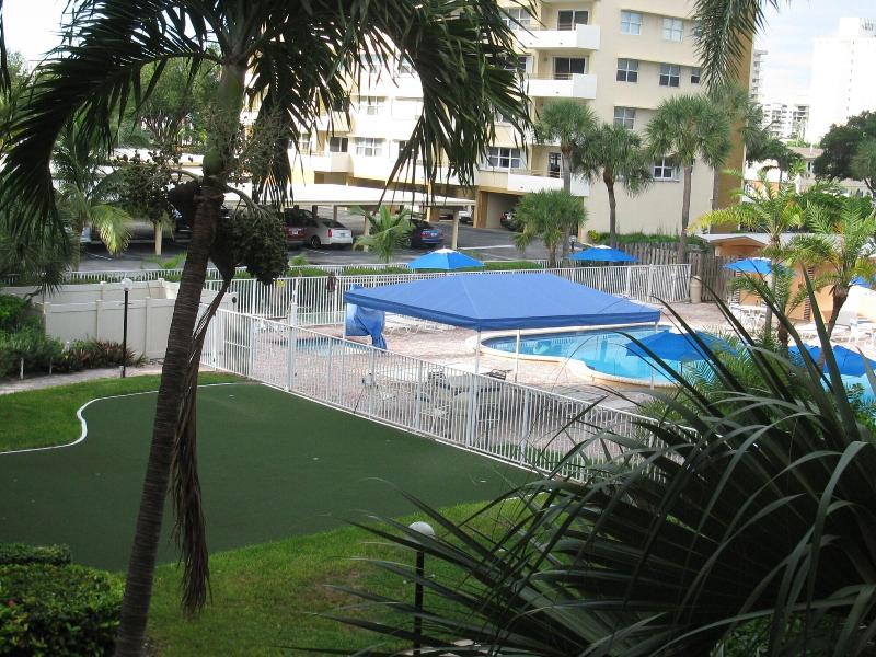 Canada House Pompano Beach image