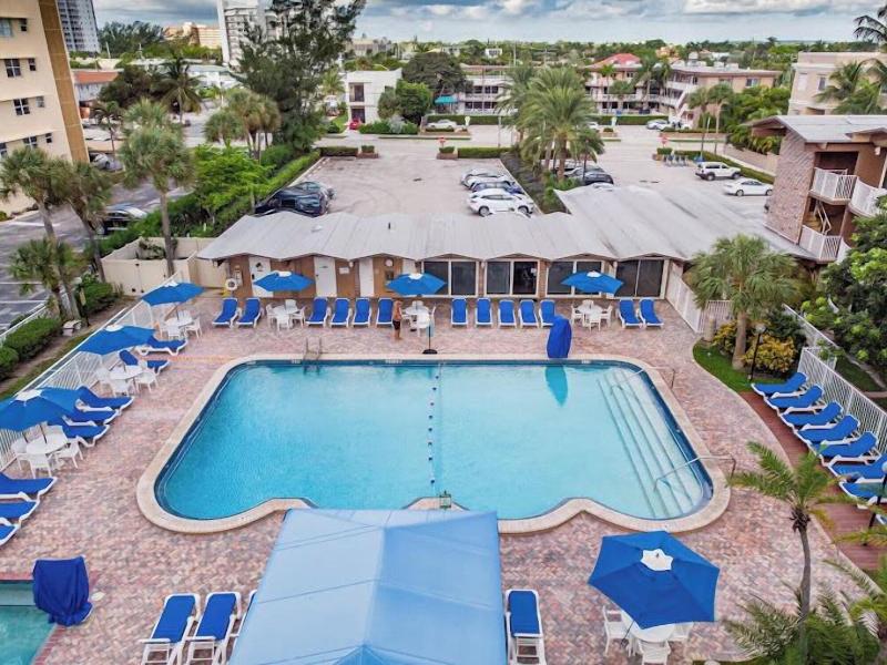 Canada House Pompano Beach image