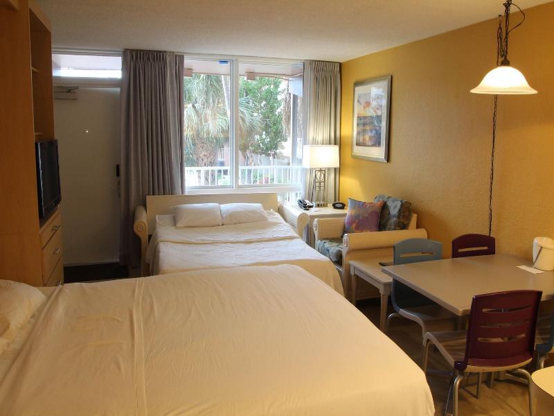 Canada House Pompano Beach image