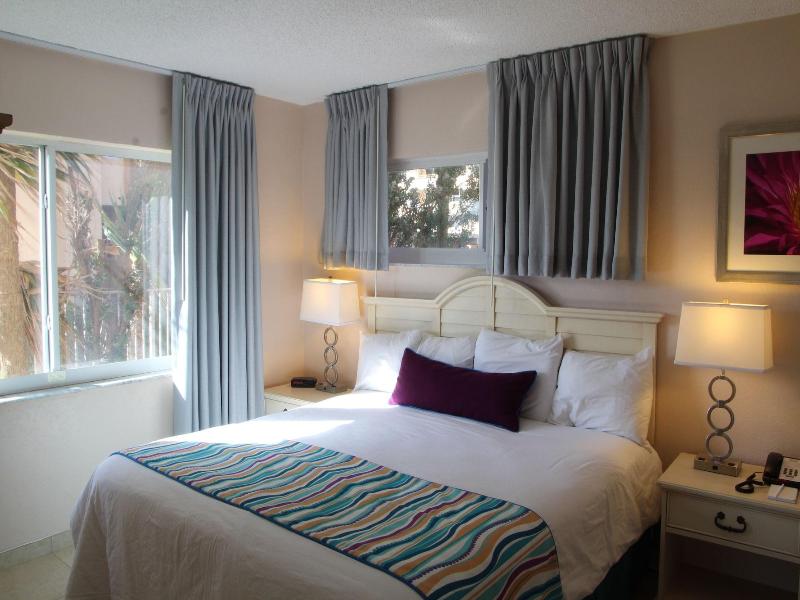 Canada House Pompano Beach image