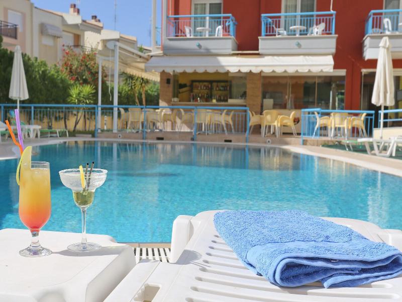 Summer Dream Hotel