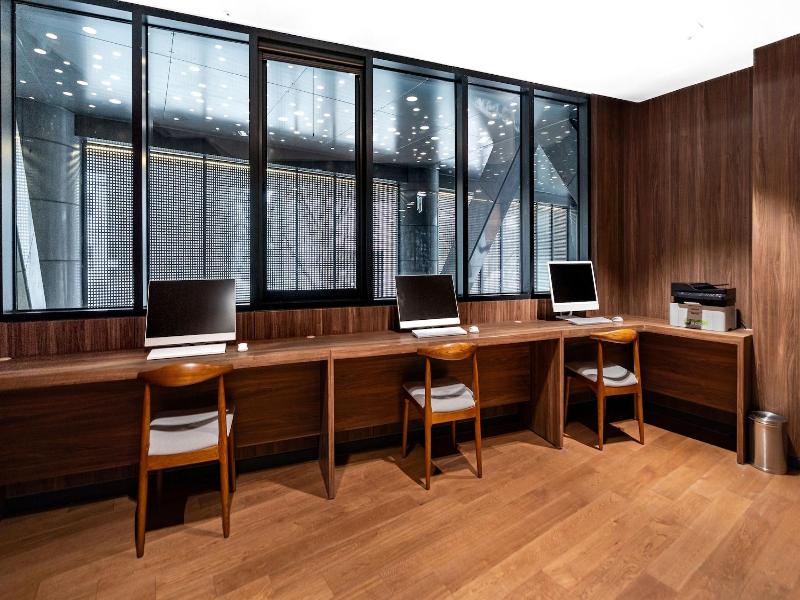 The Prima Hotel Jongno image