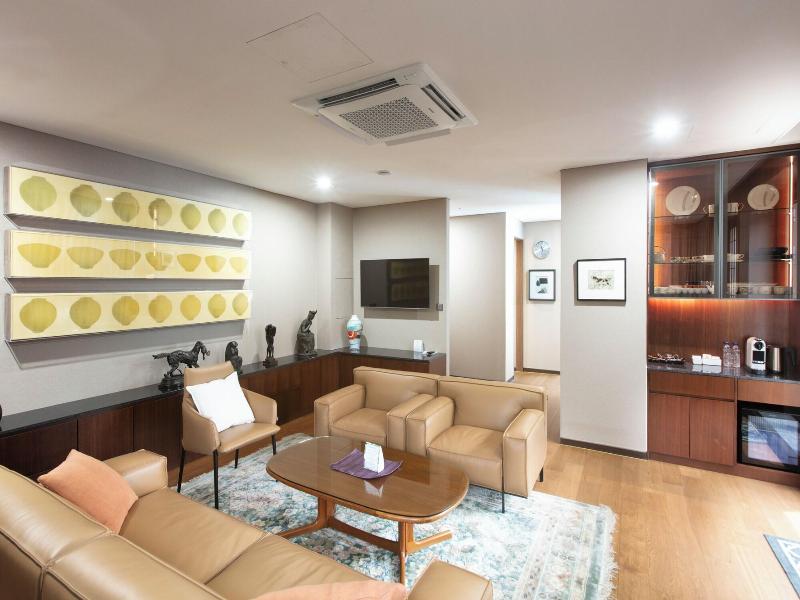The Prima Hotel Jongno image