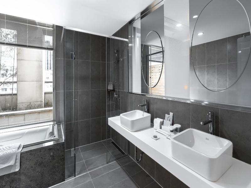 The Prima Hotel Jongno image