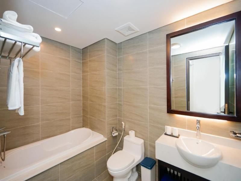 D'lioro Hotel And Resort image