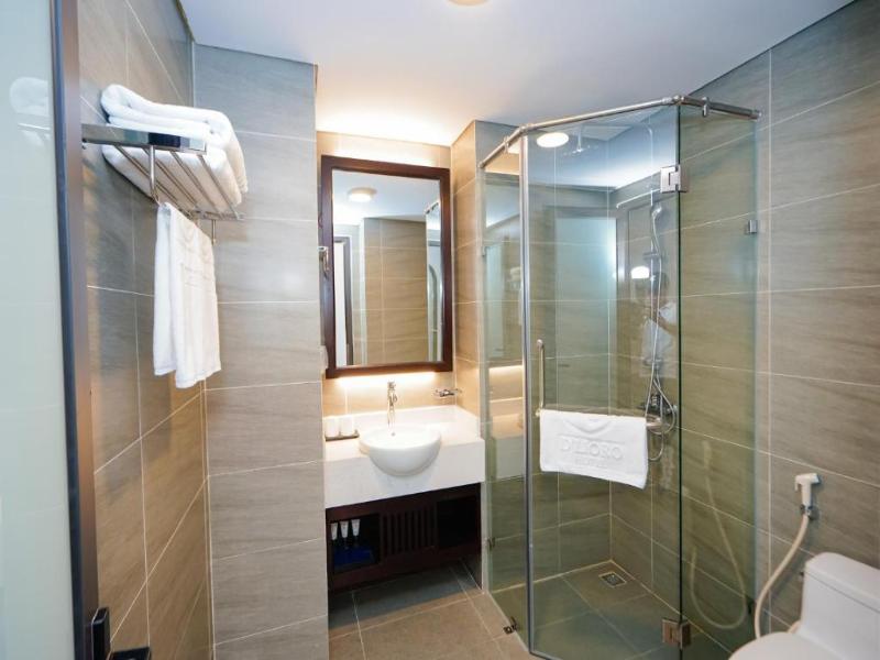 D'lioro Hotel And Resort image