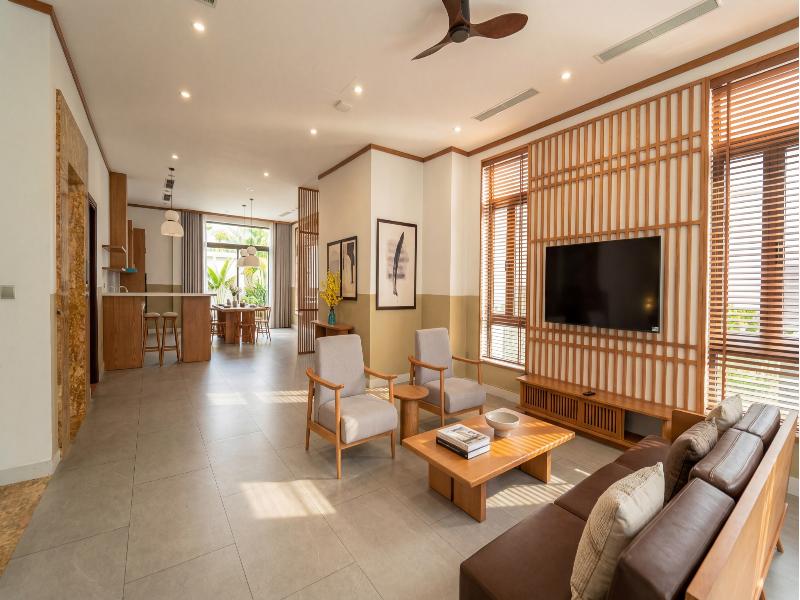 D'lioro Hotel And Resort image