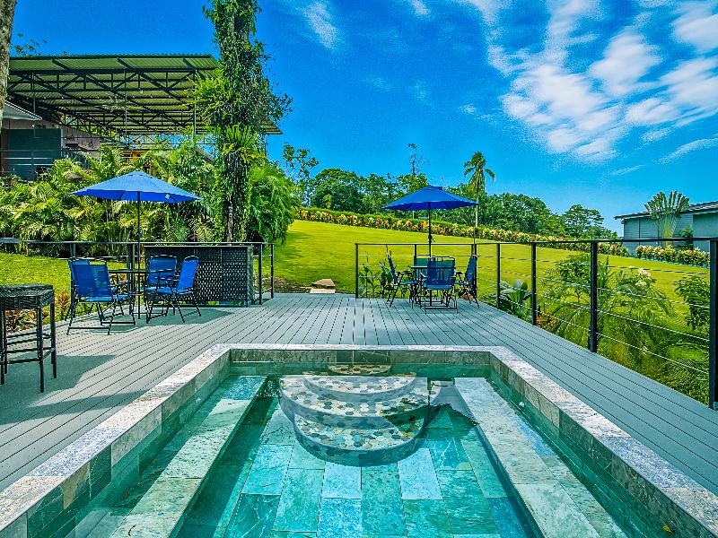 Junglo Resort & Spa image