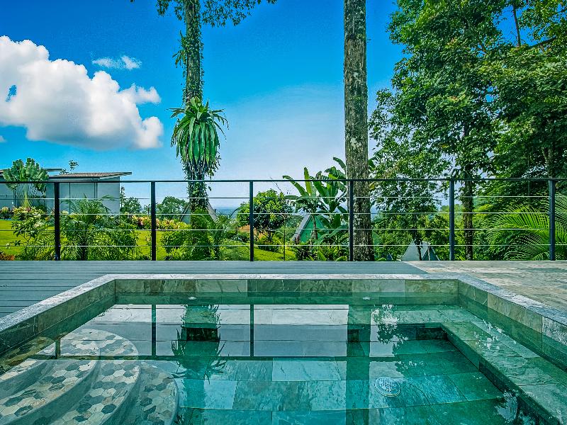 Junglo Resort & Spa image