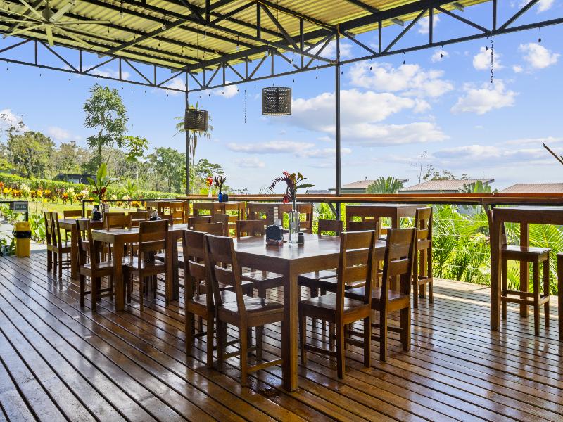 Junglo Resort & Spa image