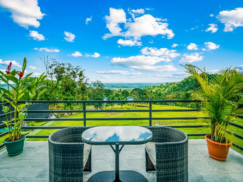Junglo Resort & Spa image