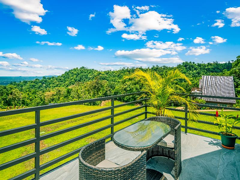 Junglo Resort & Spa image