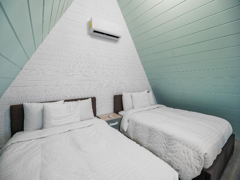 Junglo Resort And Spa image