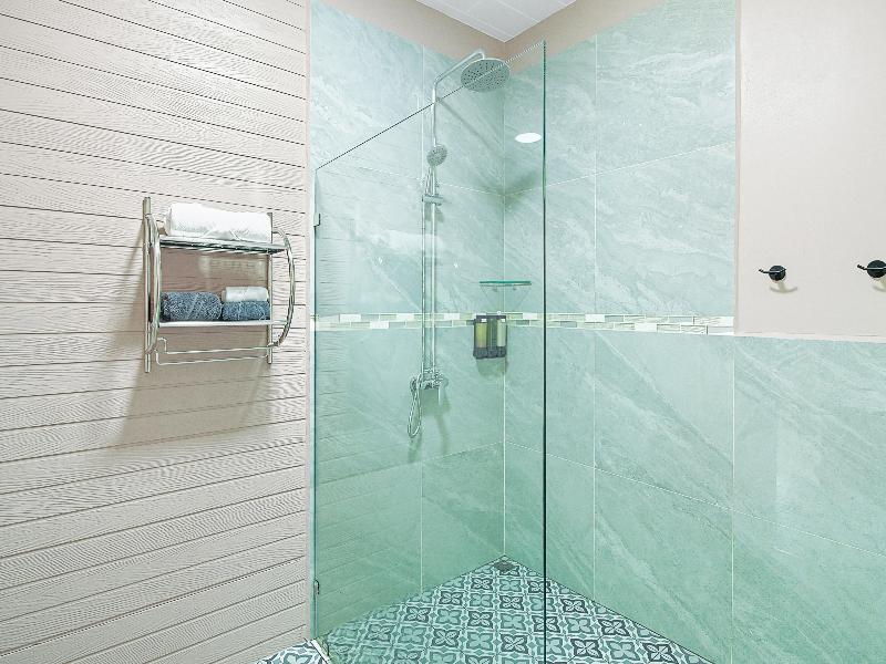 Junglo Resort And Spa image