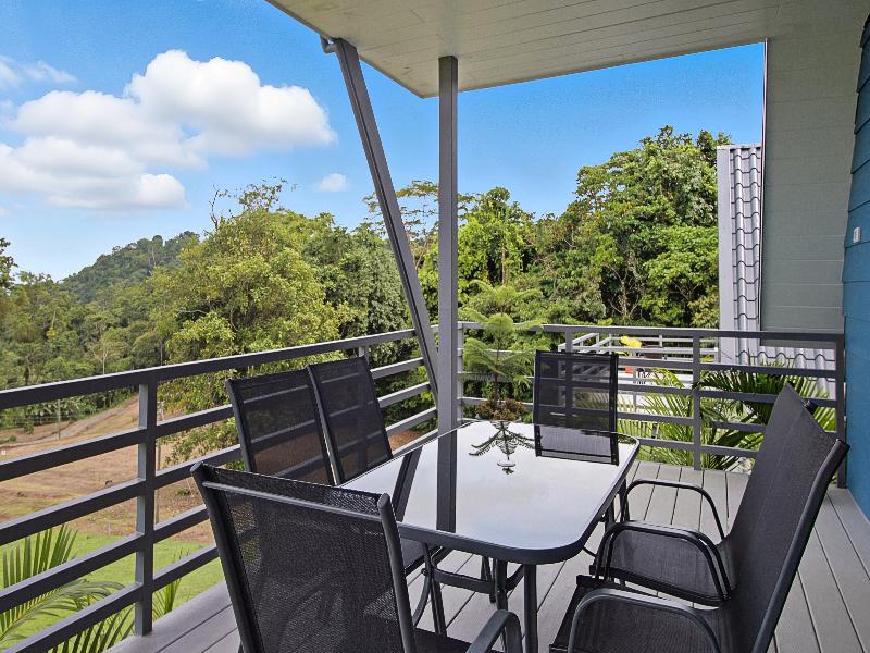 Junglo Resort And Spa image
