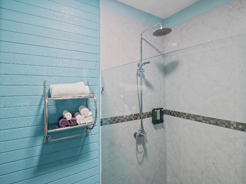 Junglo Resort And Spa image