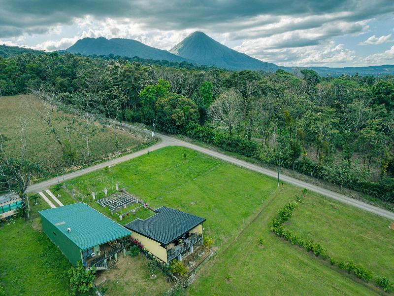 Junglo Resort And Spa image