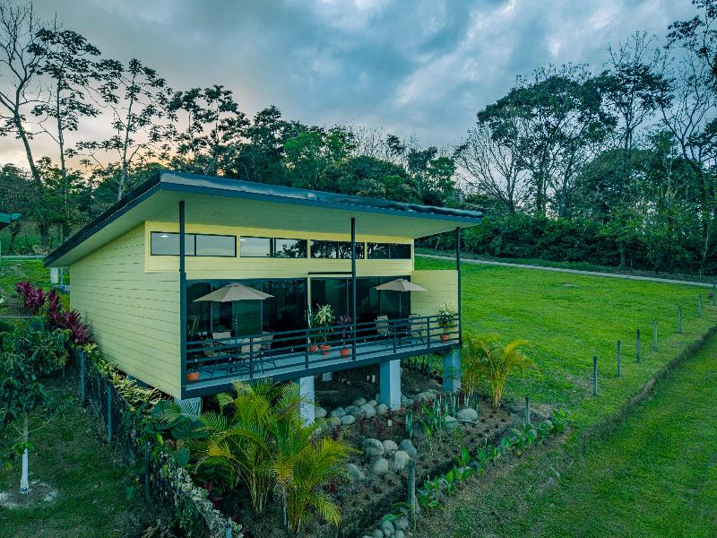 Junglo Resort And Spa image