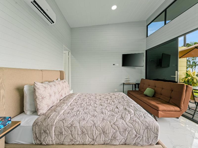 Junglo Resort And Spa image