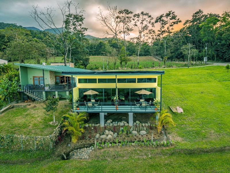 Junglo Resort & Spa image