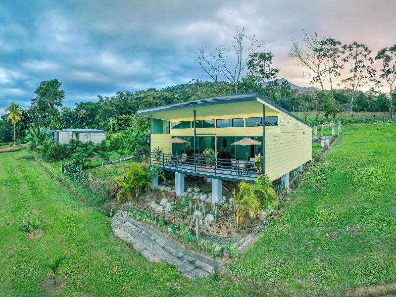 Junglo Resort & Spa image