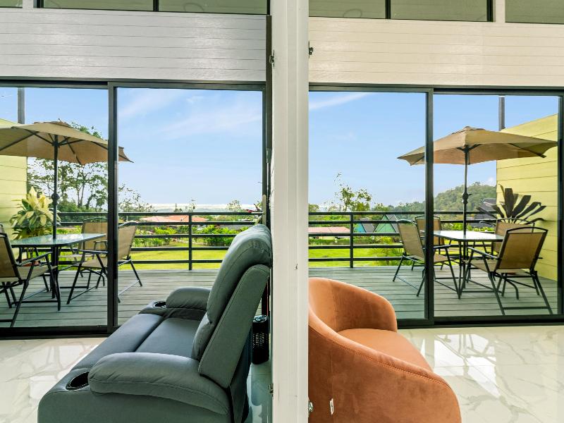 Junglo Resort & Spa image