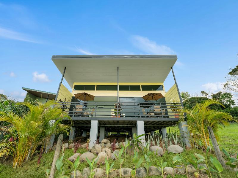 Junglo Resort & Spa image