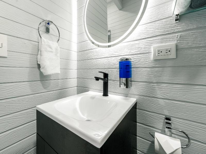 Junglo Resort & Spa image