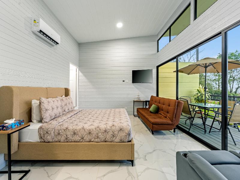 Junglo Resort & Spa image