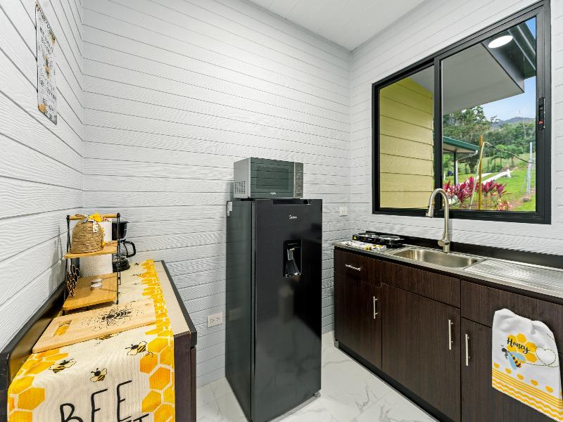 Junglo Resort & Spa image