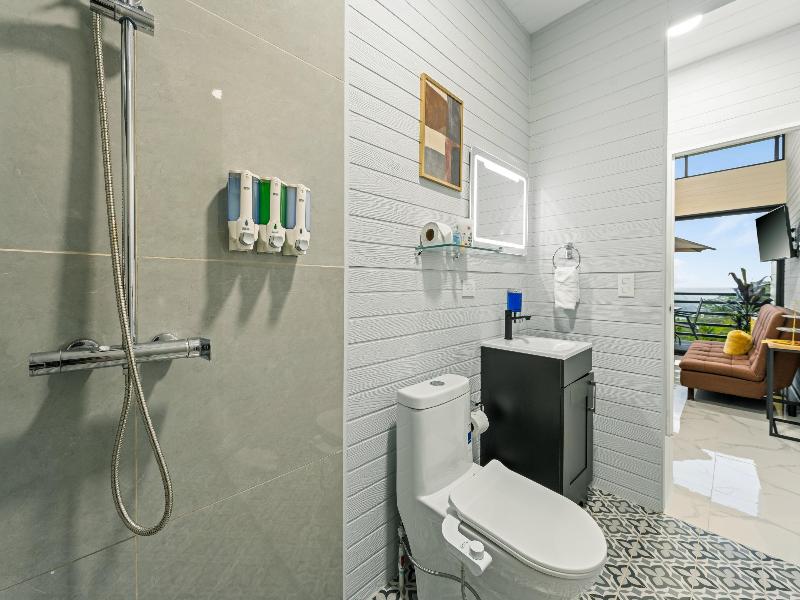Junglo Resort & Spa image