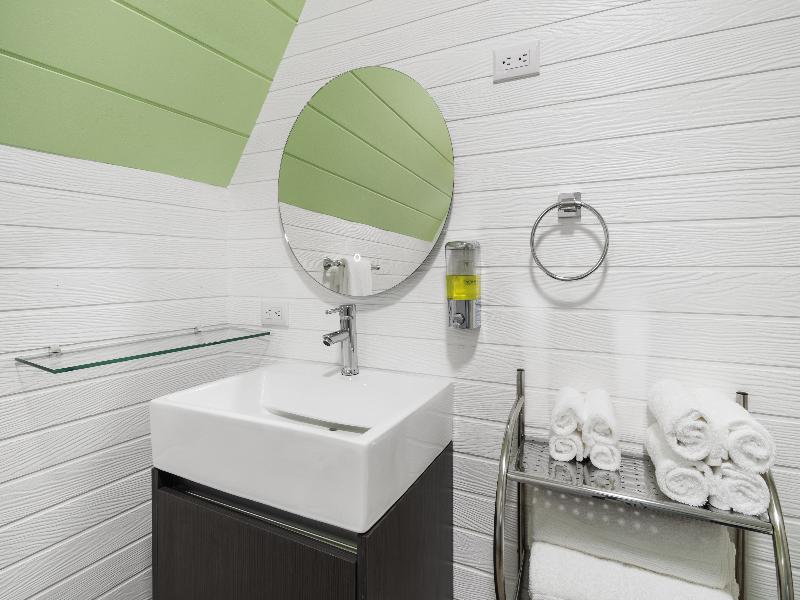 Junglo Resort And Spa image