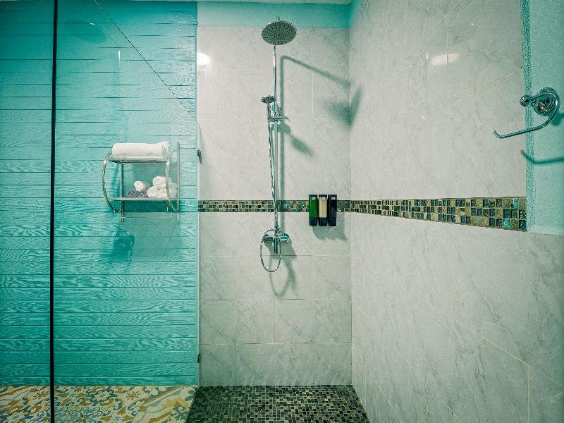 Junglo Resort And Spa image