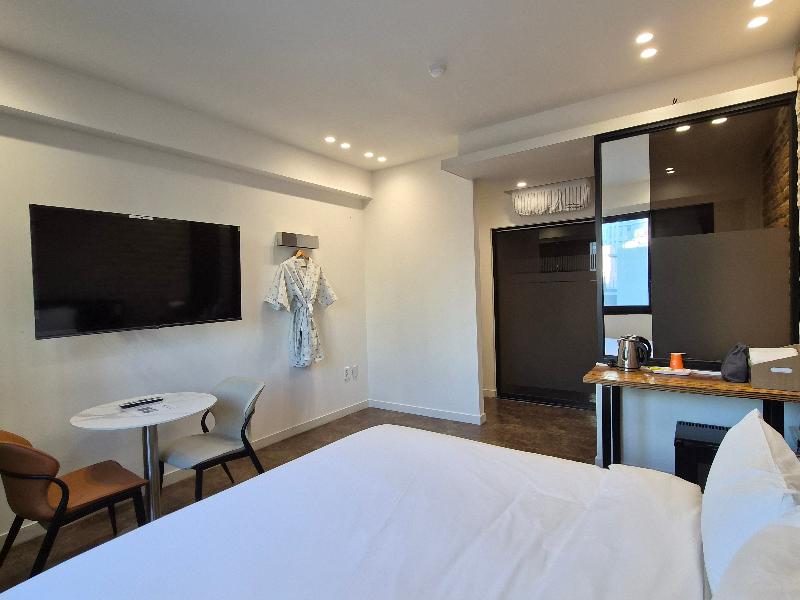Hearium Hotel image