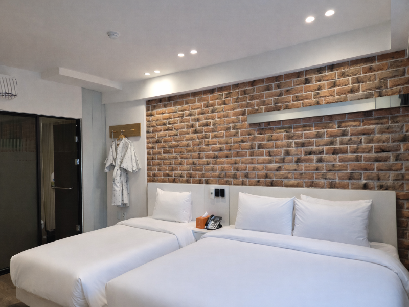 Hearium Hotel image