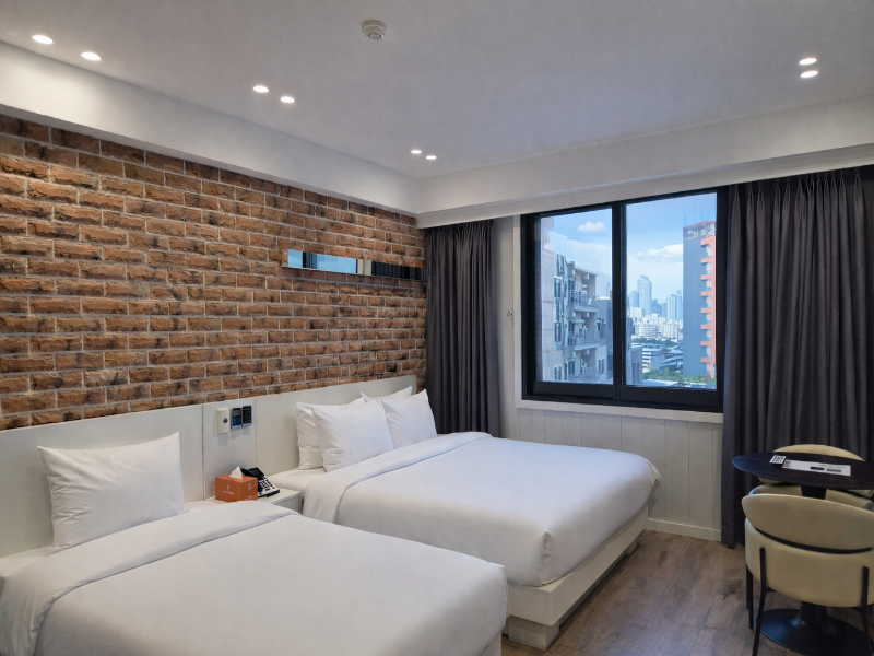 Hearium Hotel image
