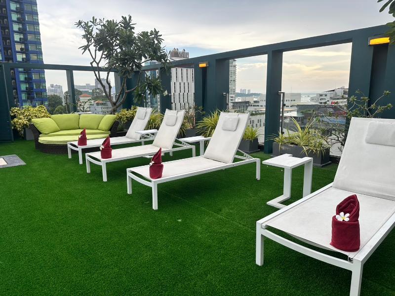 Empress Pattaya Hotel image
